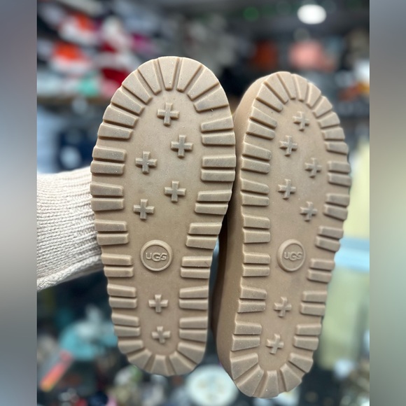 Ugg rubber boot covers - Picture 7 of 8